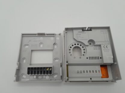 Siemens Landis & Staefa Raumtemperaturfühler QAA24  24V  IP30 – Bild 2