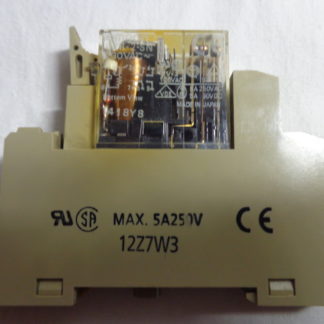 Omron G2R-2-SN Relais mit Sockel