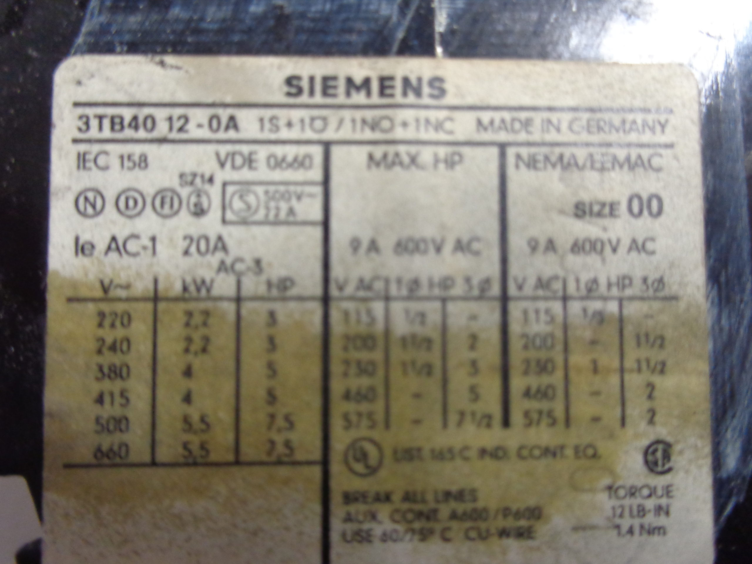 Siemens 3TB40 11-0A Siemens 01E Spulenspannung 220/264V 