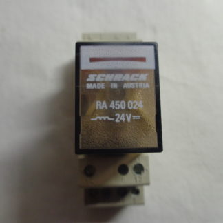Schrack RA 450 024  Relais mit Sockel