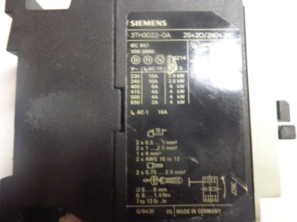 Siemens 3TH30 22E 230V 50HZ Schütz