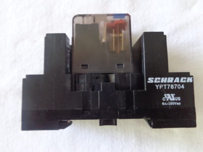 Schrack PT570024 Relais + Schrack YPT78704 Sockel