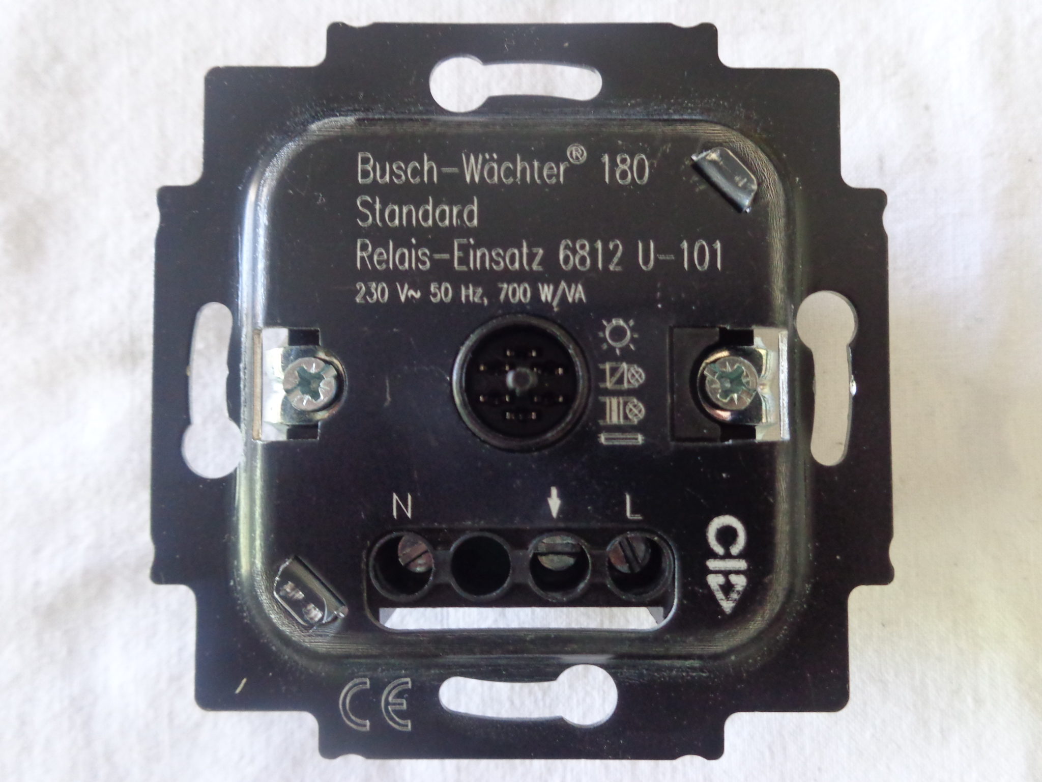 Busch Jaeger 6812 U 101 Relais Einsatz www.michlsonlineshop.at