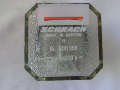 Schrack RL 900358 Relais mit Omron PF083A-E Sockel