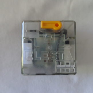 Elesta SKR085LF 220V=DC mit Omron PF083A-E Sockel