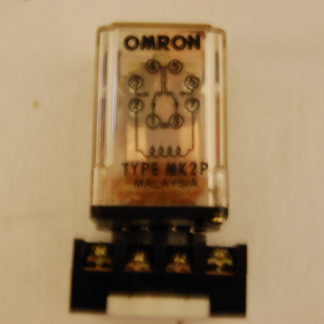 Omron Type MK2P Relais mit Sockel