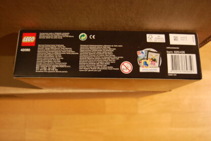 LEGO Technic 42090 Fluchtfahrzeug – Bild 4