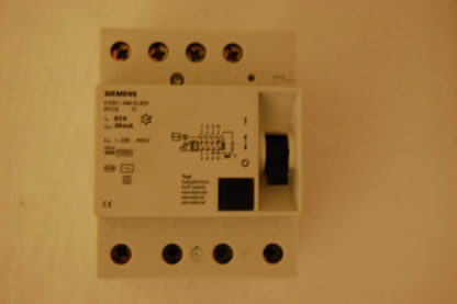 Siemens FI Schutzschalter 5SM1 346-OLB 63A 30 mA  RCCB