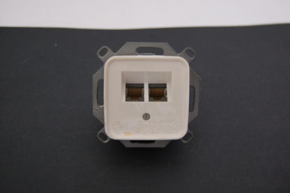 Rutenbeck CAT 5e Netzwerk Anschlussdose mit Zentralscheibe