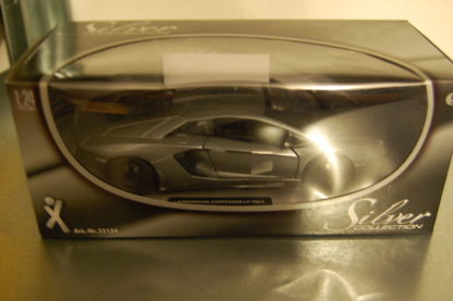 Modellauto Lamborgini Aventador LP-700-4 1:24 Silver Collection