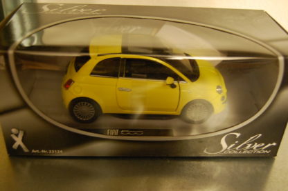 Modellauto Fiat 500  1:24 Silver Collection