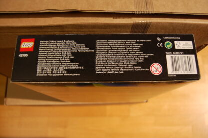LEGO Technic 42105 Katamaran – Bild 3