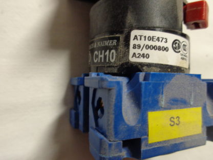 Kraus & Naimer CH10 A240 0-Dauer-Auto rastend – Bild 2