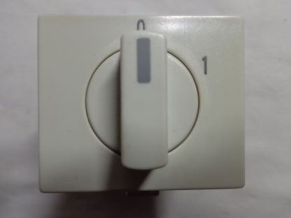 Kraus & Naimer CG8 A202  0 - 1 rastend