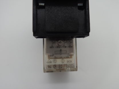 Omron My4 IN 220/240V mit  Sockel Relais – Bild 3
