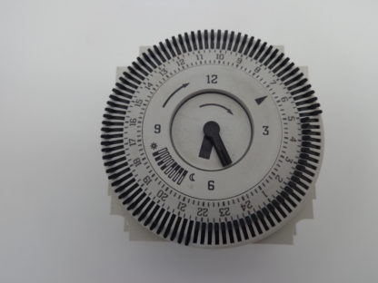 Grässlin FM/1 QTuZ 02.76.5051.1 Analoguhr 1,2-1,6V-DC