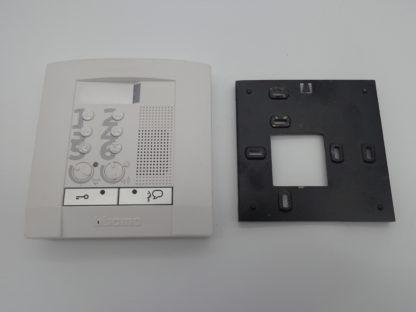 Bticino SCS 344082 mit Wandhalterung – Bild 3