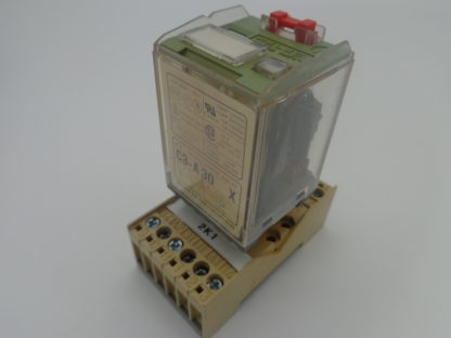 Releco C3-A30X Relais mit Sockel