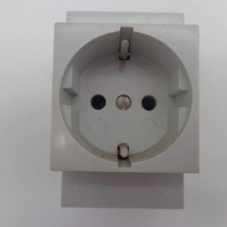 Legrand 03240 Verteilerschrank Steckdose