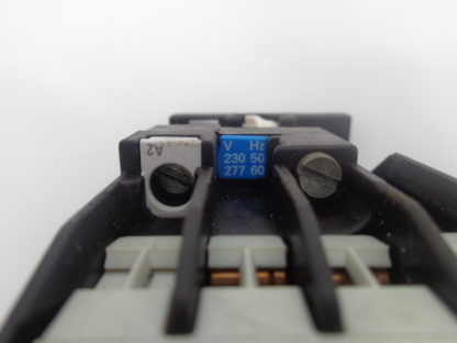 Siemens 3TF4122-0A 230V 50Hz/277 60Hz Schütz – Bild 3