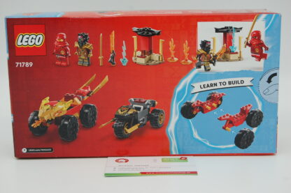 LEGO Ninjago 71789 Verfolgungsjagd mit Kais Flitzer und Ras' Motorrad – Bild 2