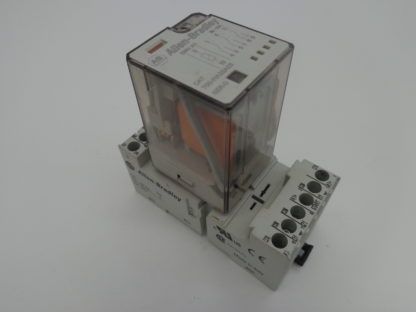 AB Allen Bradley 700-HA33A03 Relais mit Sockel