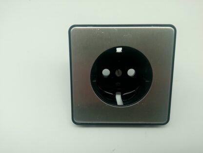 Legrand 51209 Diplomat Steckdoseneinsatz, Zentralstück, silberfarben, Metall