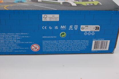 LEGO City 60367 Passagierflugzeug – Bild 3