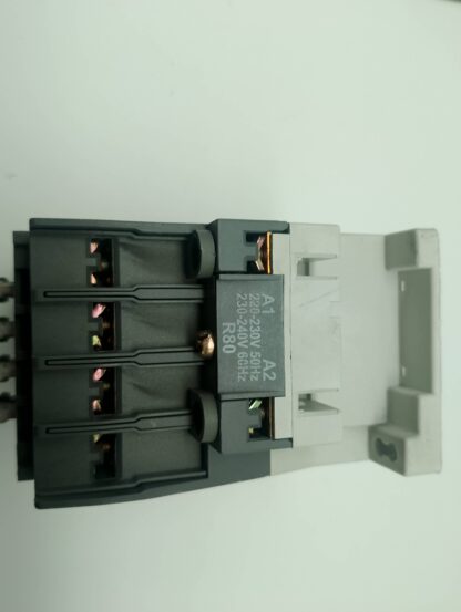 ABB A26-30-10 220V-230V 50Hz / 230V-240V 60Hz R80 Schütz – Bild 3