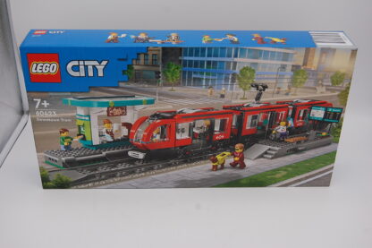 LEGO® City 60423 Straßenbahn mit Haltestelle