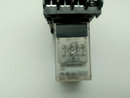 Omron MY4 IN 12V AC Relais mit Sockel – Bild 2