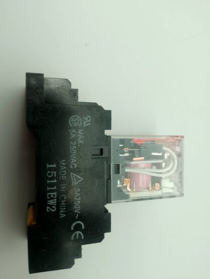 Omron MY4 IN 12V AC Relais mit Sockel – Bild 3
