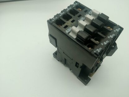ABB B16-40-00 Schütz 220/230V 50Hz, 230/255V 60Hz – Bild 4