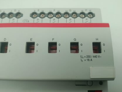 ABB i-BUS EIB KNX SA/S 8.16.1 250/440V~ 16A Schaltaktor 8fach 16A, REG, 2CDG 110 064 R0011 – Bild 3