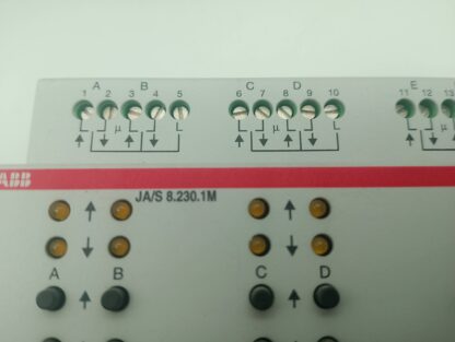 ABB i-bus EIB KNX JA/S 8.230.1M 230V AC 6A Jalousieaktor 8fach. m. Handbed. GH.Q631 0078 R0111 – Bild 2