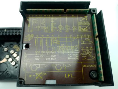 Landis & Gyr LFL1.322 220V-240V  50-60Hz/3,5VA Feuerungsautomat – Bild 4