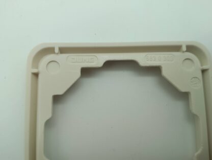 Jung CD583  5830303 3fach Rahmen cremeweiß NEU – Bild 4