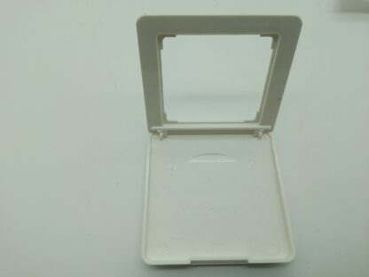 Jung CD590KL Klappdeckel alpinweiß 05210358 NEU – Bild 3