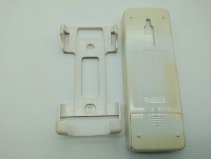 Toshiba WH-L11SE Fernbedienung mit Wandhalterung – Bild 2