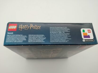 LEGO Harry Potter 76445 Schloss Hogwarts: Kräuterkundeunterricht – Bild 3
