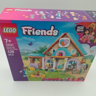 LEGO Friends 42651 Tierarztpraxis für Pferde und Haustiere