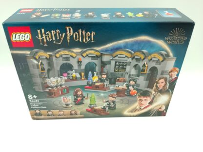 LEGO Harry Potter 76431 Schloss Hogwarts: Zaubertrankunterricht – Bild 2