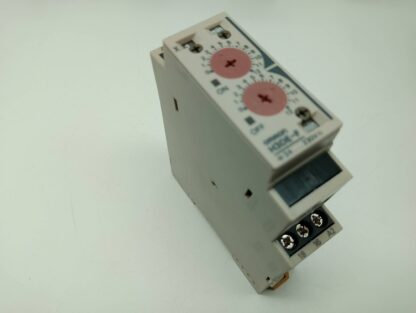 Omron H3DE-F Zeitrelais 24-230VAC/DC  50/60Hz  t: 0,1s-12h – Bild 2