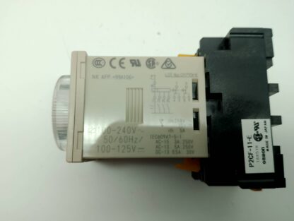 Omron H3CR-A Zeitrelais 100-240VAC 50/60Hz, 100-125VDC t0,5s-300h – Bild 3