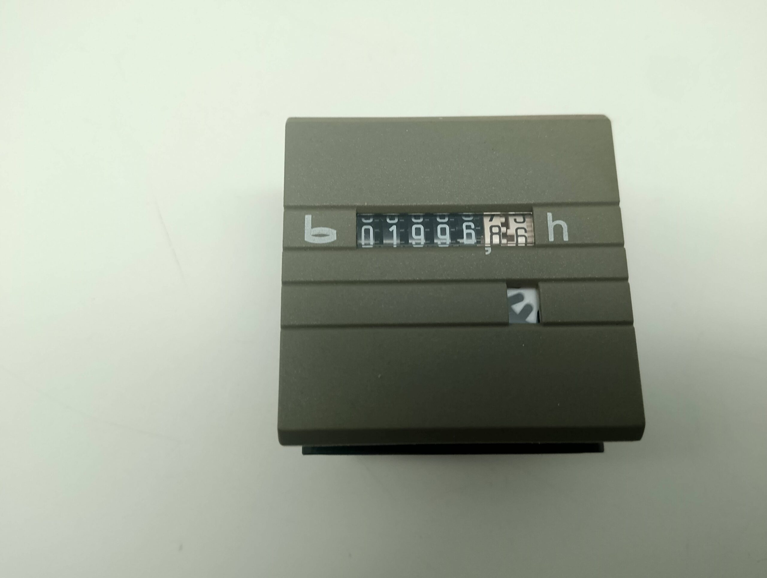 Bauser Betriebsstundenzähler 4497   194-253VAC 50Hz