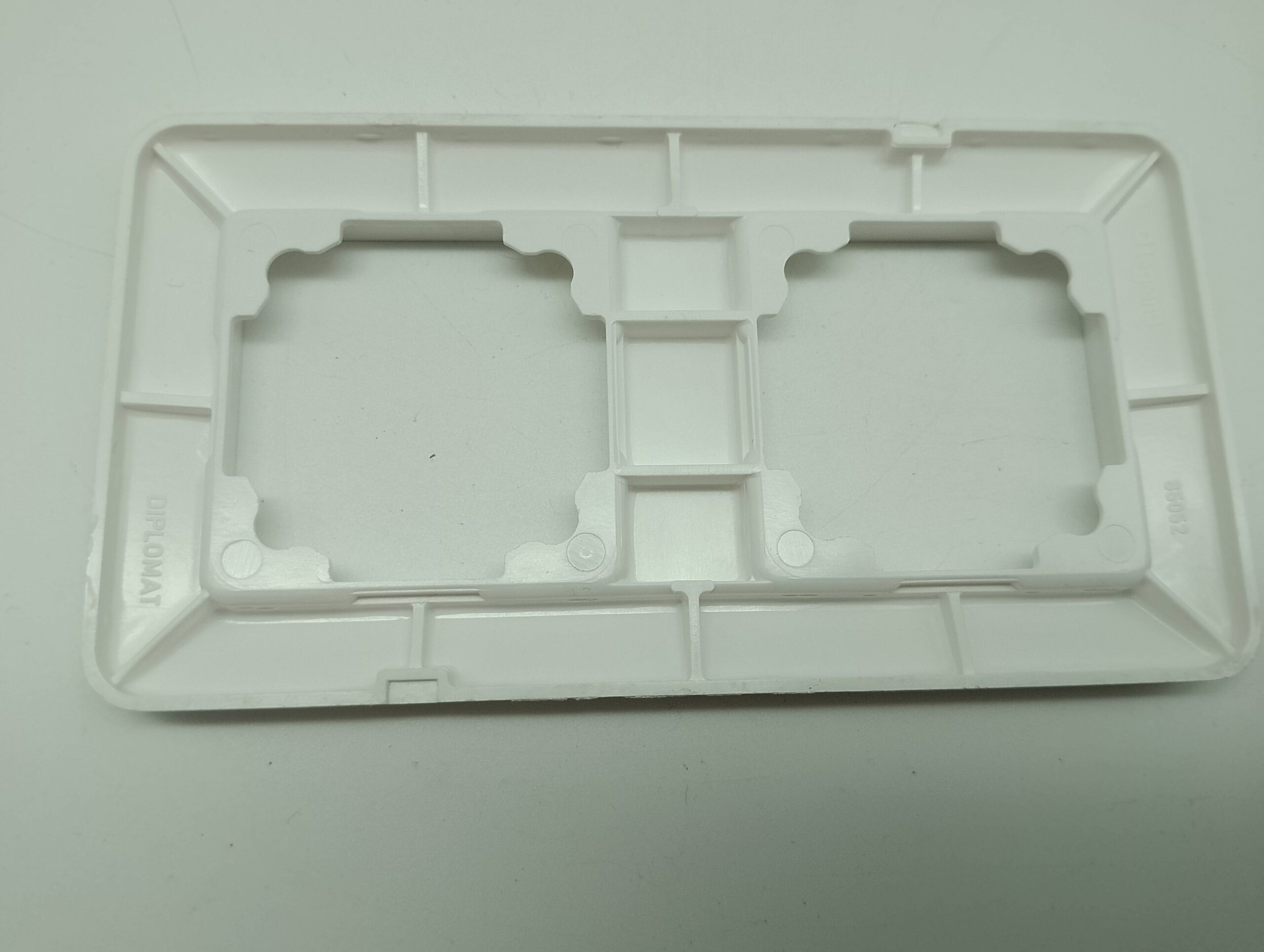 Legrand Diplomat 85052 2fach Rahmen ultraweiß – Bild 2