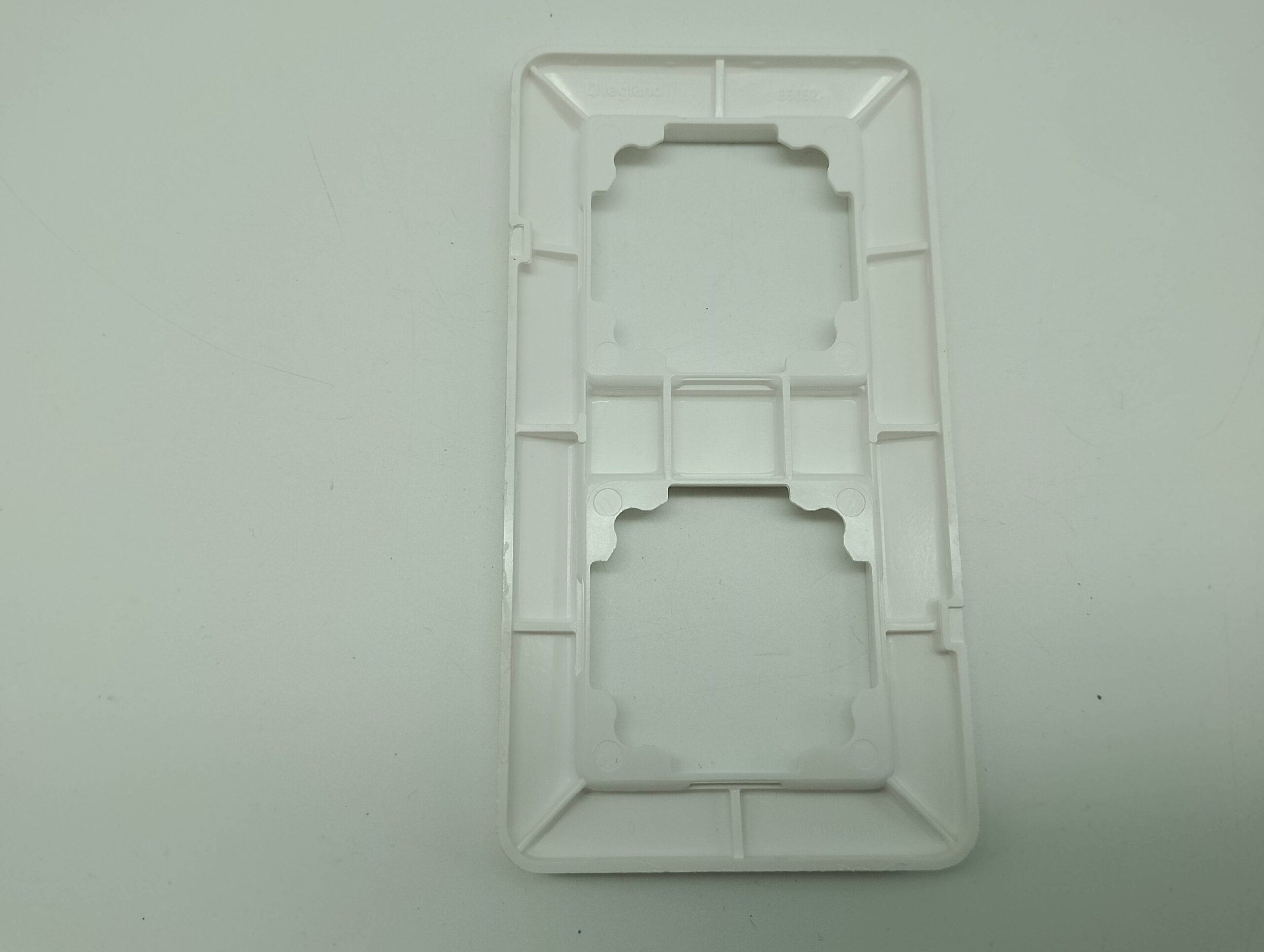 Legrand Diplomat 85052 2fach Rahmen ultraweiß – Bild 3