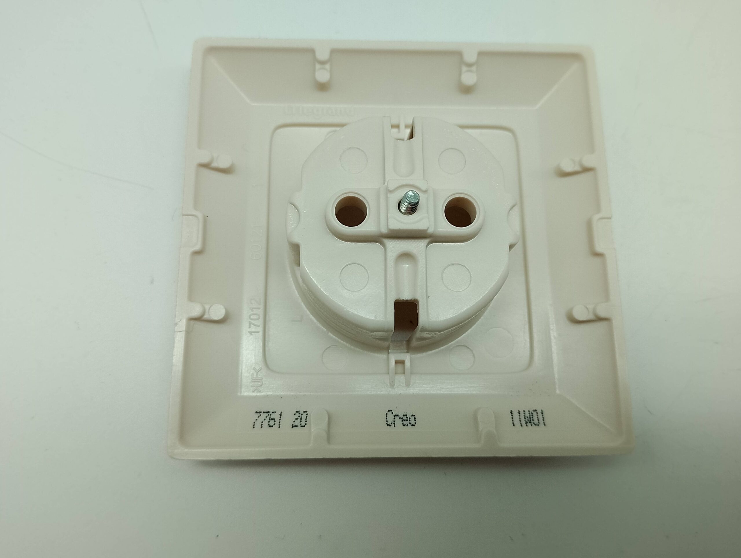 Legrand Steckdose Zentralstück cremeweiß 7761 20 Creo 11W01, 17012, 60121 – Bild 2