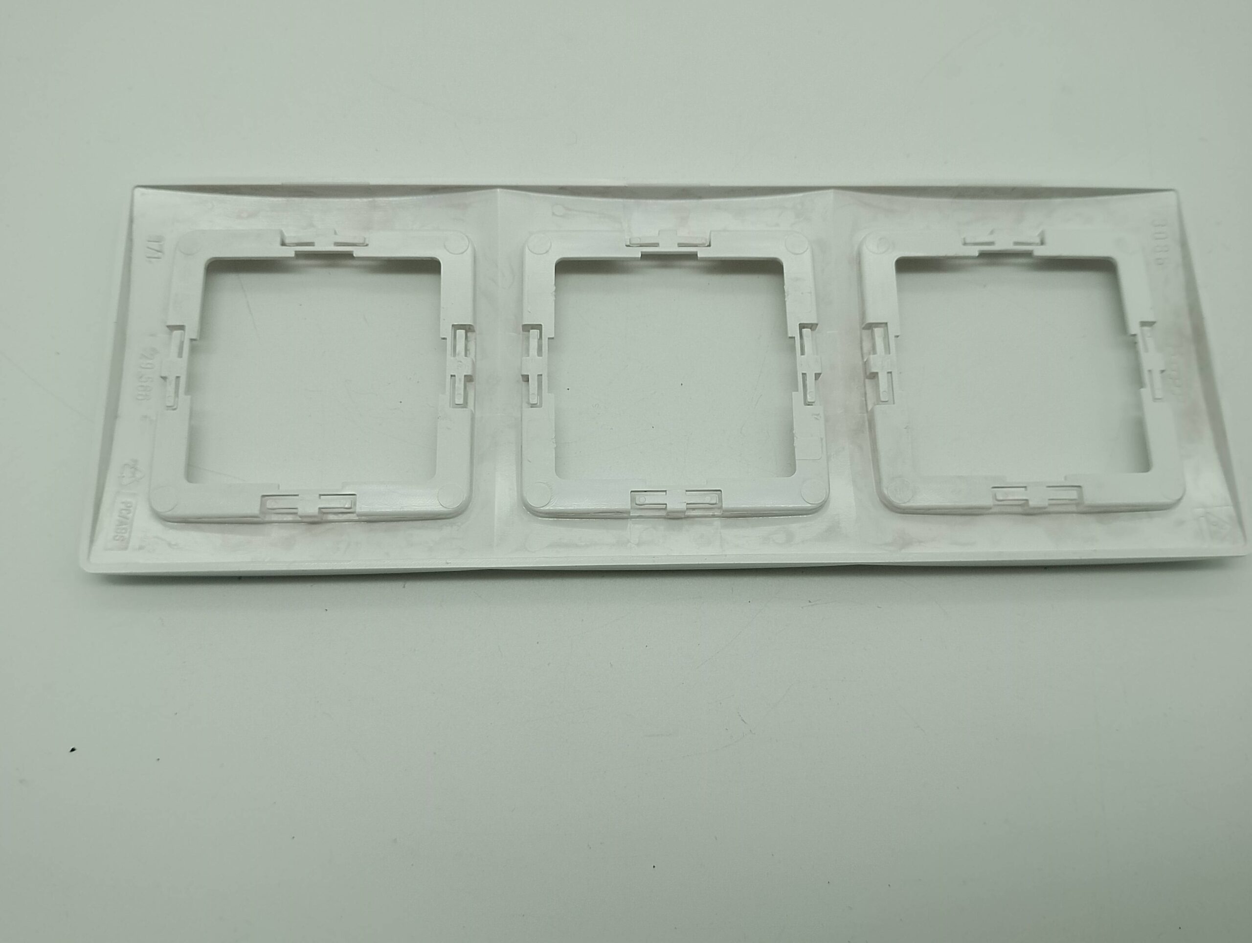 Kopp 3fach Rahmen, Paris, arktisweiß 3086, 29.566 – Bild 2