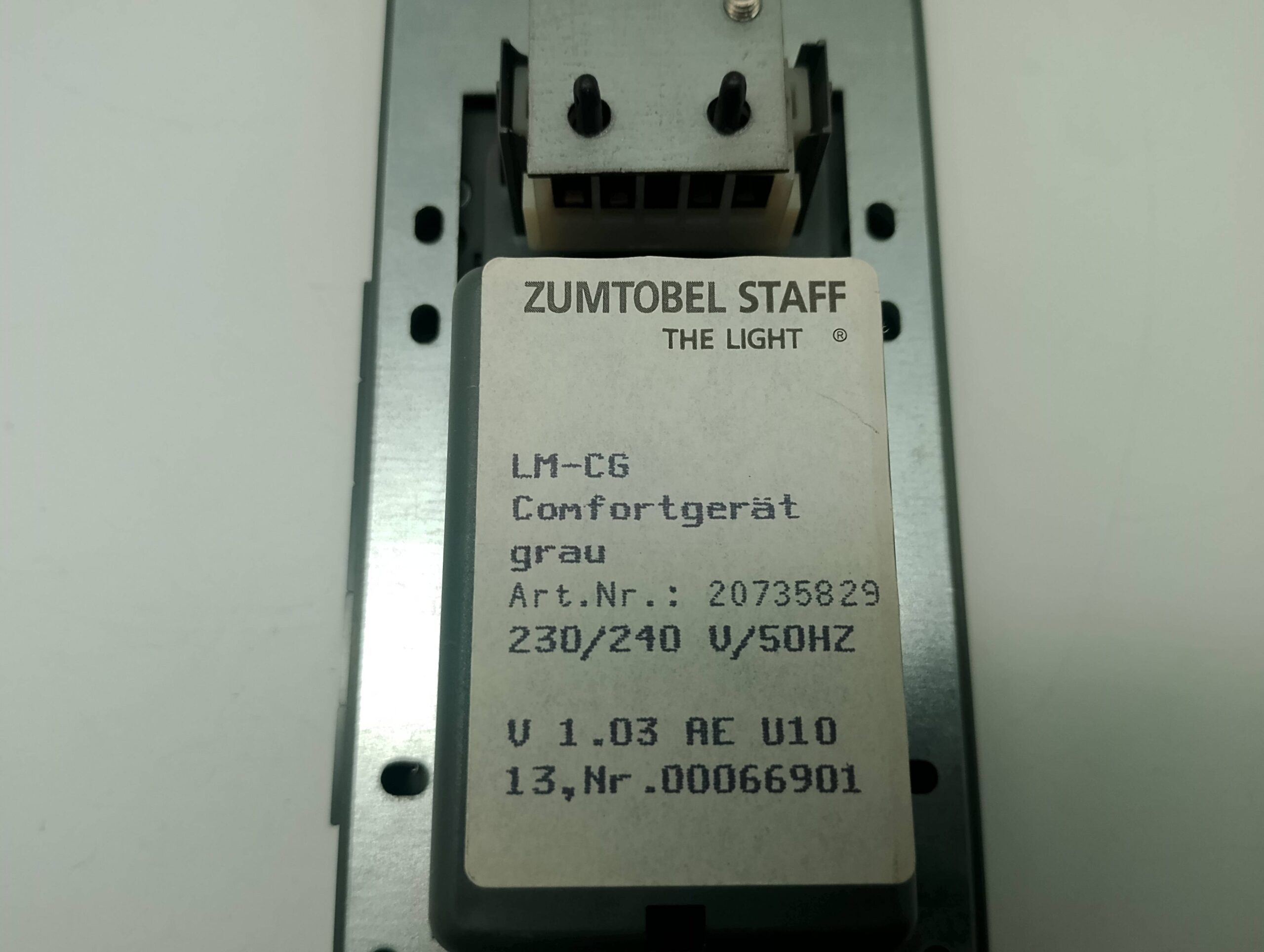 Zumtobel Staff The Light LM-CG Comfortgerät grau, 20735829, 230/240V V/50Hz, V1.03 AE U10 13, Nr. 00066901 – Bild 3